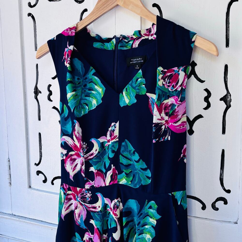 Tahari by Arthur S. Levine sleeveless tropical resort dress-size 6